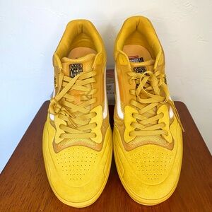 Vans Skate AVE 2.0 NWT Skate Sneakers in Yellow Gold Size 11 Skateboarding Shoe